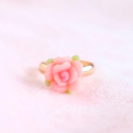 Petite Fleur Rose Ring