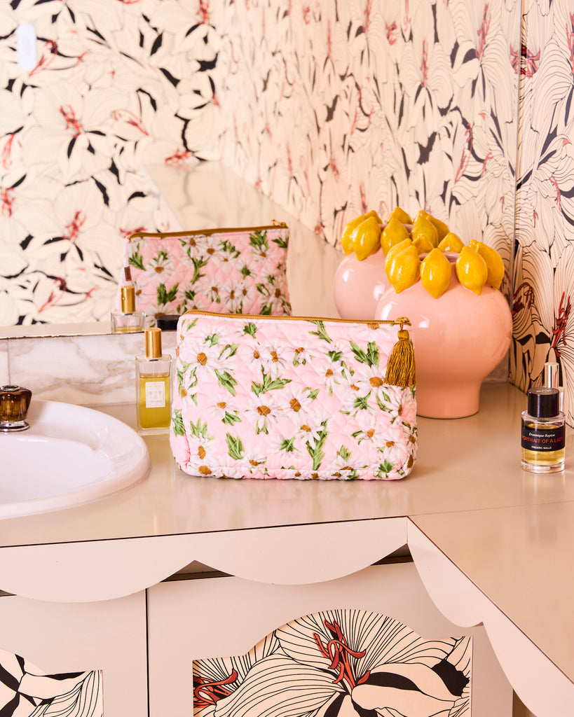 Sweet Daisy Quilted Cotton Toiletry Purse